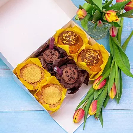 Zestaw 6 Cupcakes na Dzień Kobiet