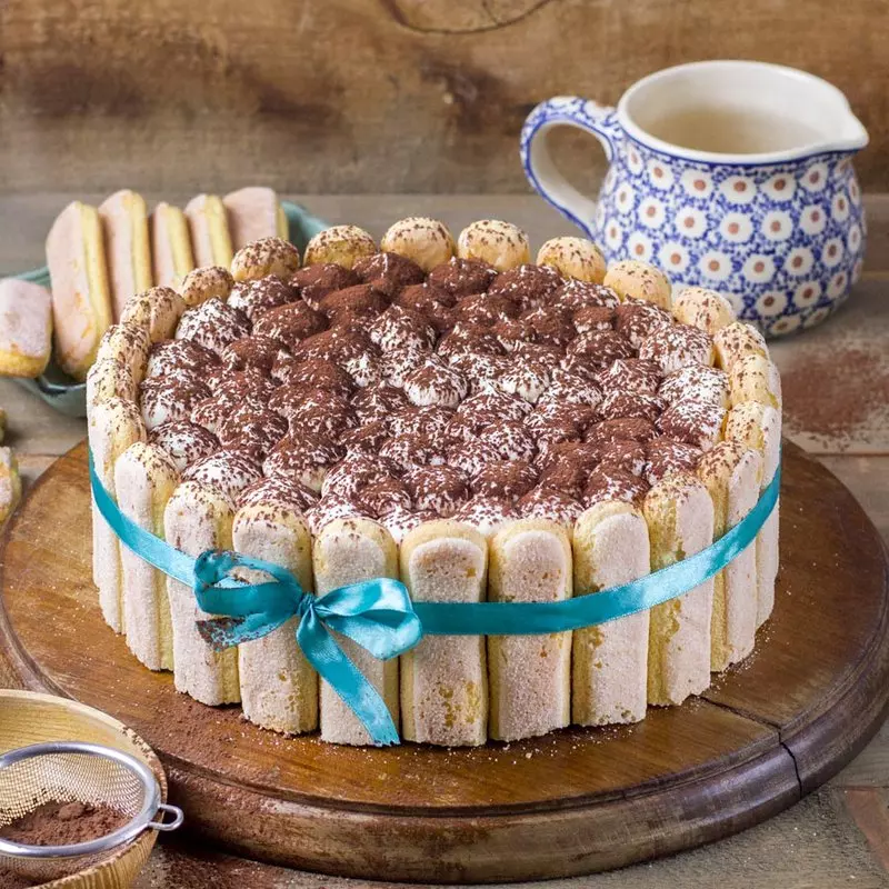 Tiramisu Cake - Cakes with fast delivery in Poland