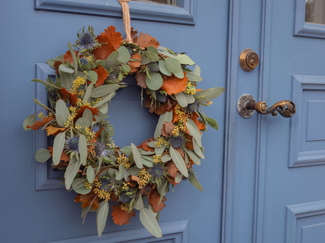 DIY autumn door wreath with eucalyptus 
